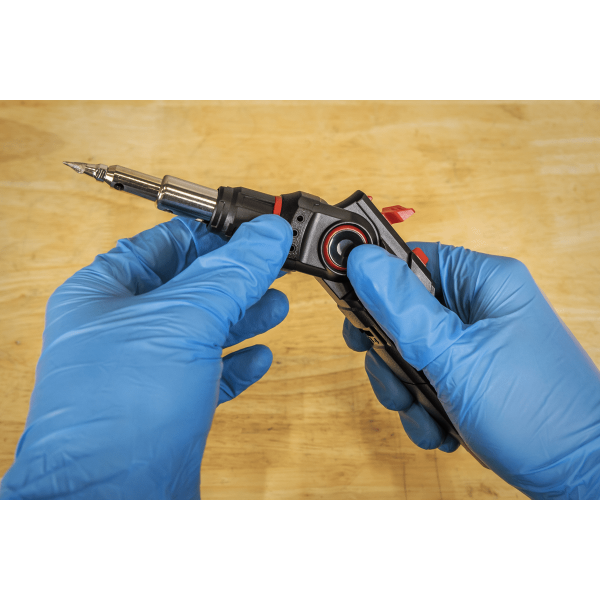 Premier 3-in-1 Butane Indexing Soldering Iron Kit - Image 2