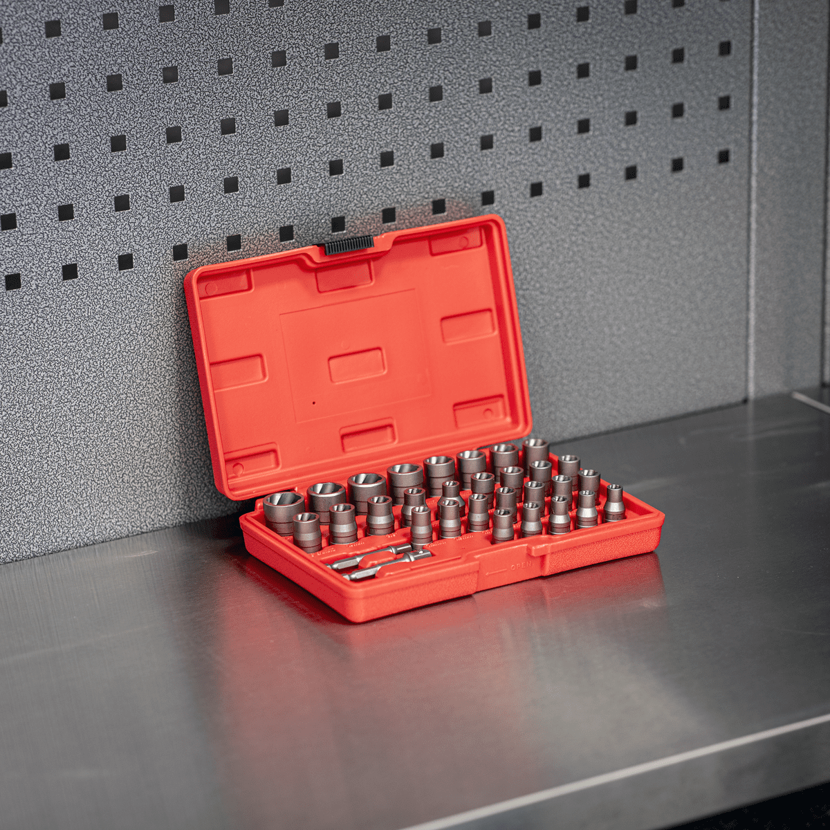 Slim Design Bolt & Nut Extractor Set 32pc - Image 2