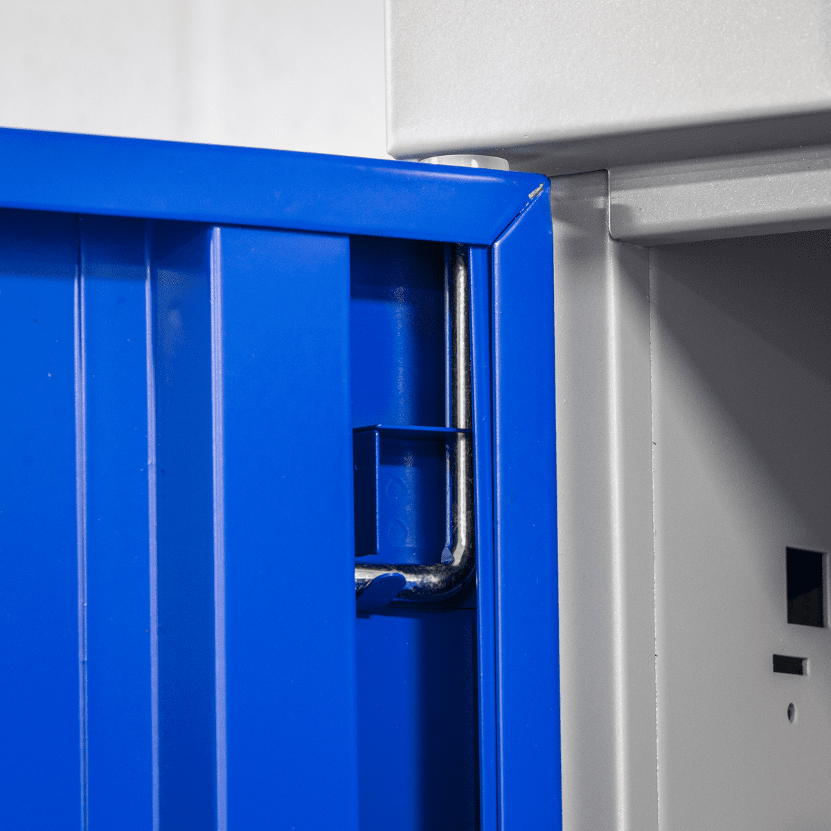 Premier Industrial™ Cabinet with 2 Shelves 900mm - Image 5