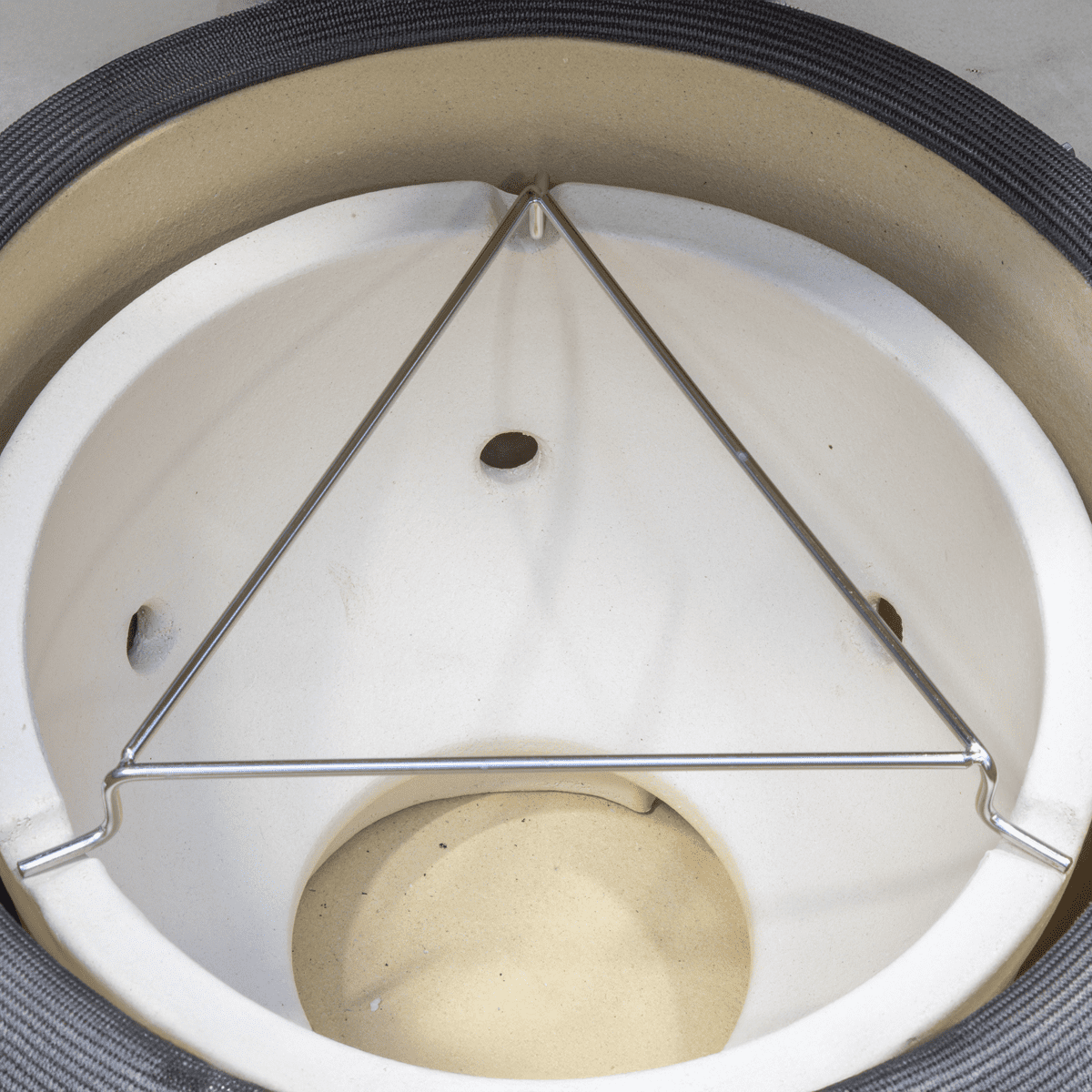Dellonda Heat Deflector Support for Kamado BBQs - Image 6