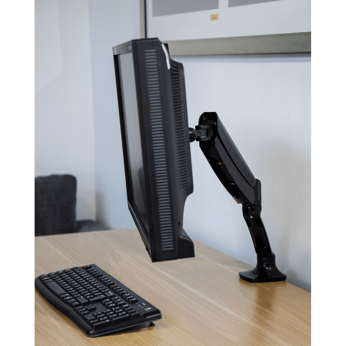 Dellonda Adjustable Single Monitor Arm with 360° Rotation - Black - Image 6