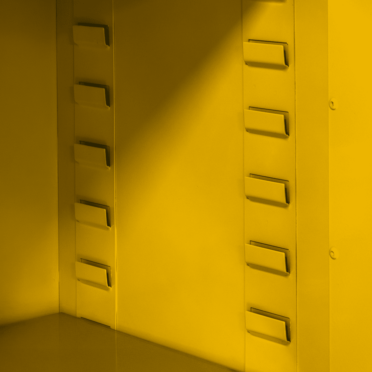 Flammables Storage Cabinet 1095 x 460 x 1655mm - Image 5