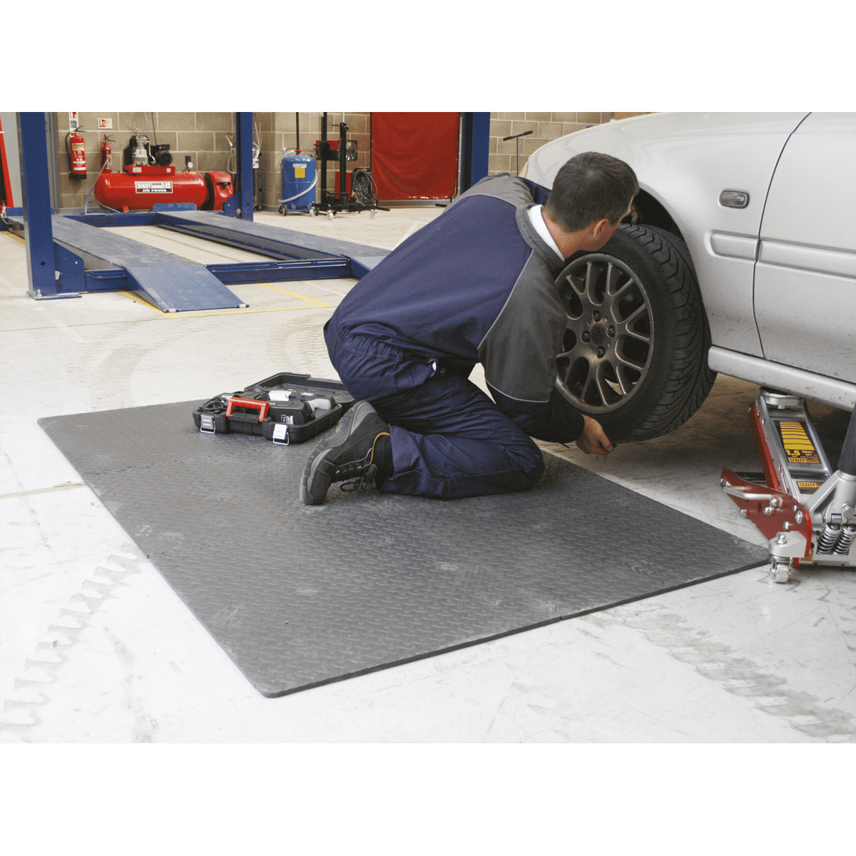 Interlocking EVA Foam Workshop Mat Set 1200 x 1800mm - Image 18