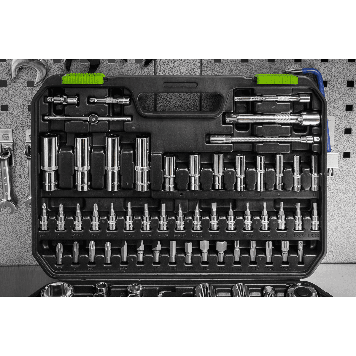 Siegen Socket Set 1/4" & 1/2"Sq Drive 94pc - Image 10