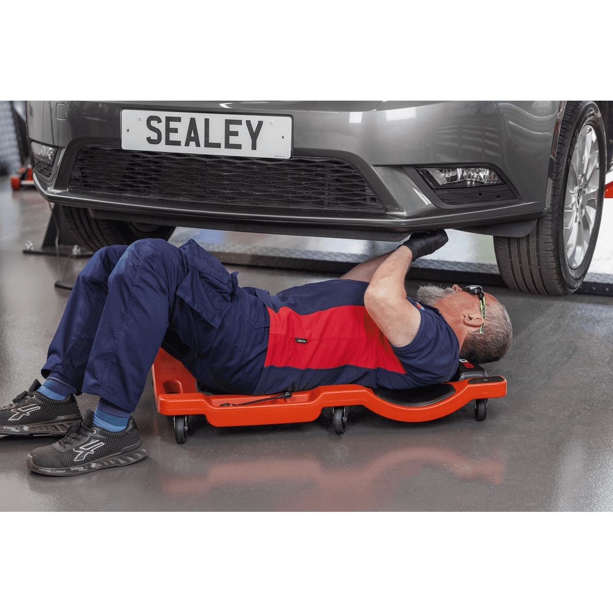 Composite Padded Creeper with 6 Wheels - Image 3