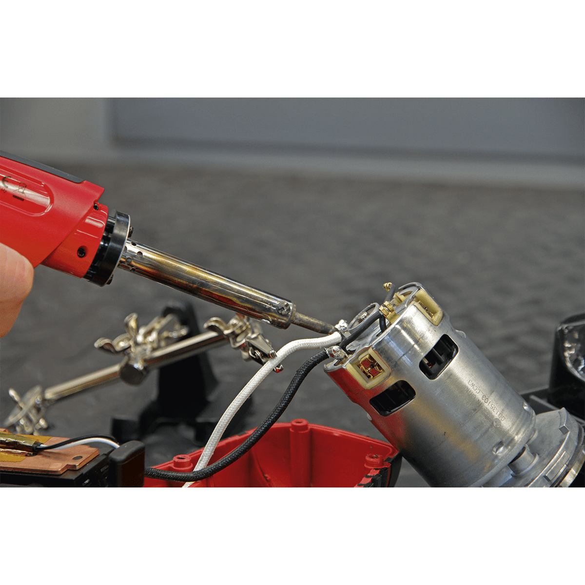 Professional Soldering Kit - Image 6