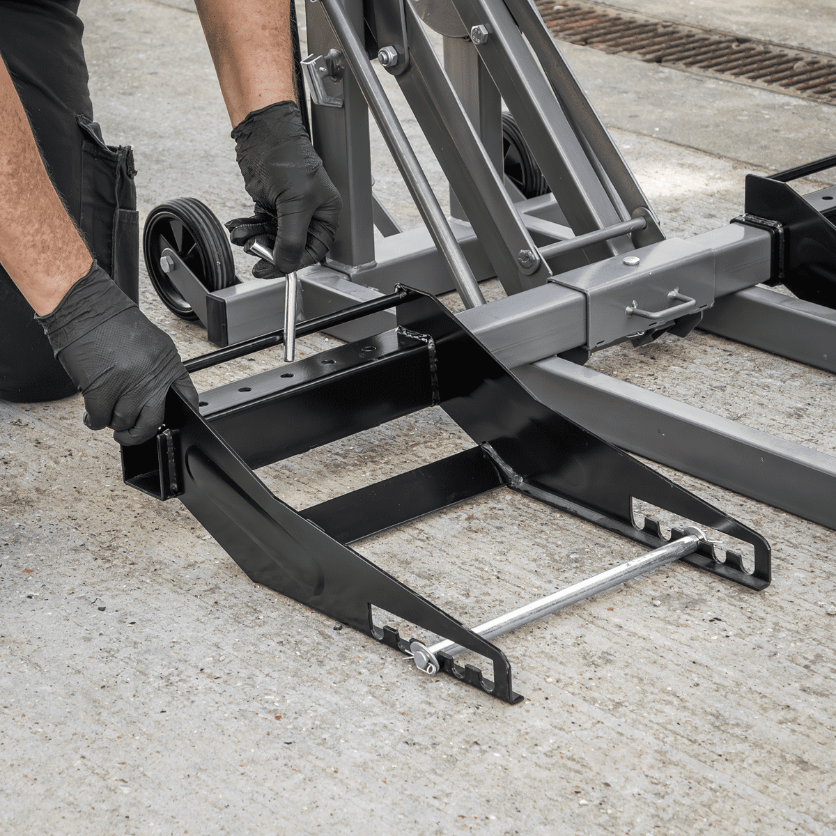 Hydraulic Mower/Tractor Lift 340kg Capacity - Image 6