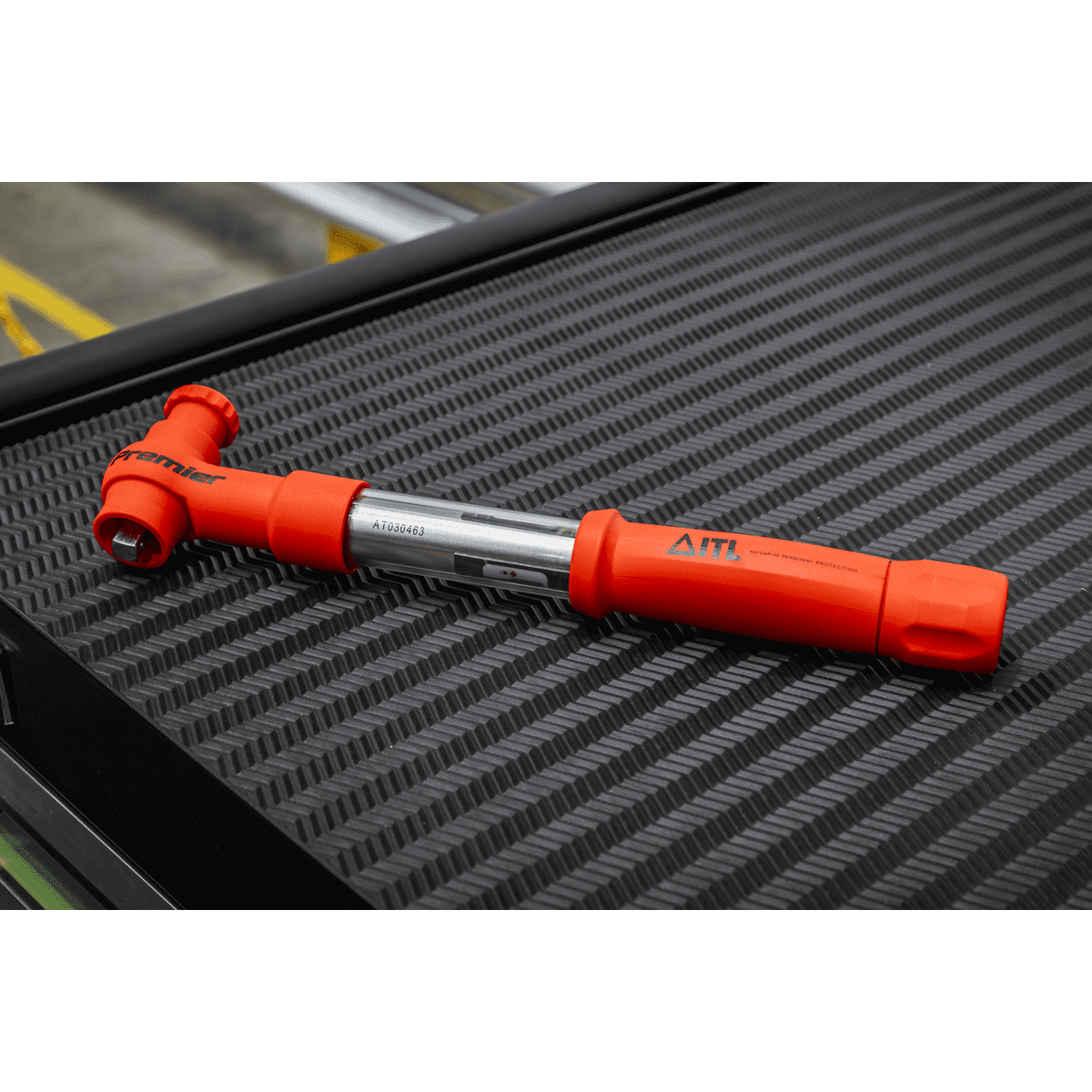 Premier Insulated Torque Wrench 3/8"Sq Drive 12-60Nm