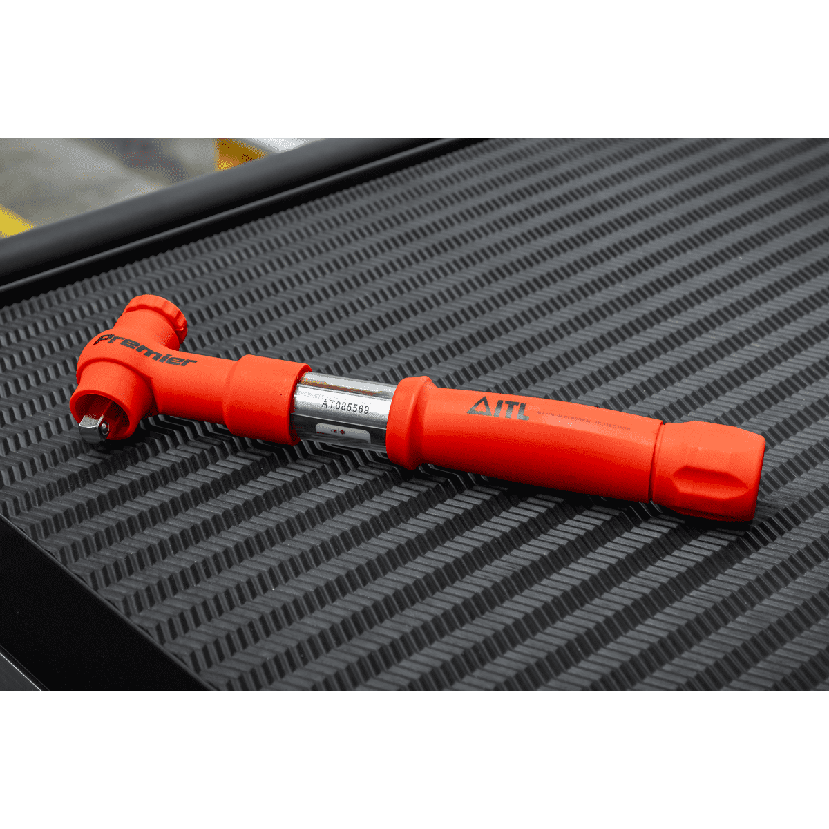 Premier Insulated Torque Wrench 3/8"Sq Drive 5-25Nm