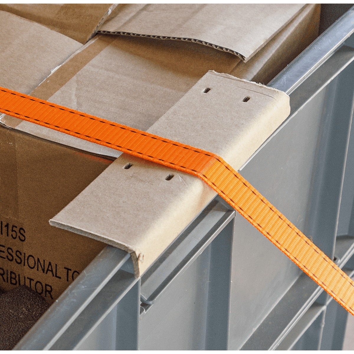 Ratchet Strap Polyester Webbing with Corner Protector 25mm x 5m 600kg Breaking Strength - Image 7