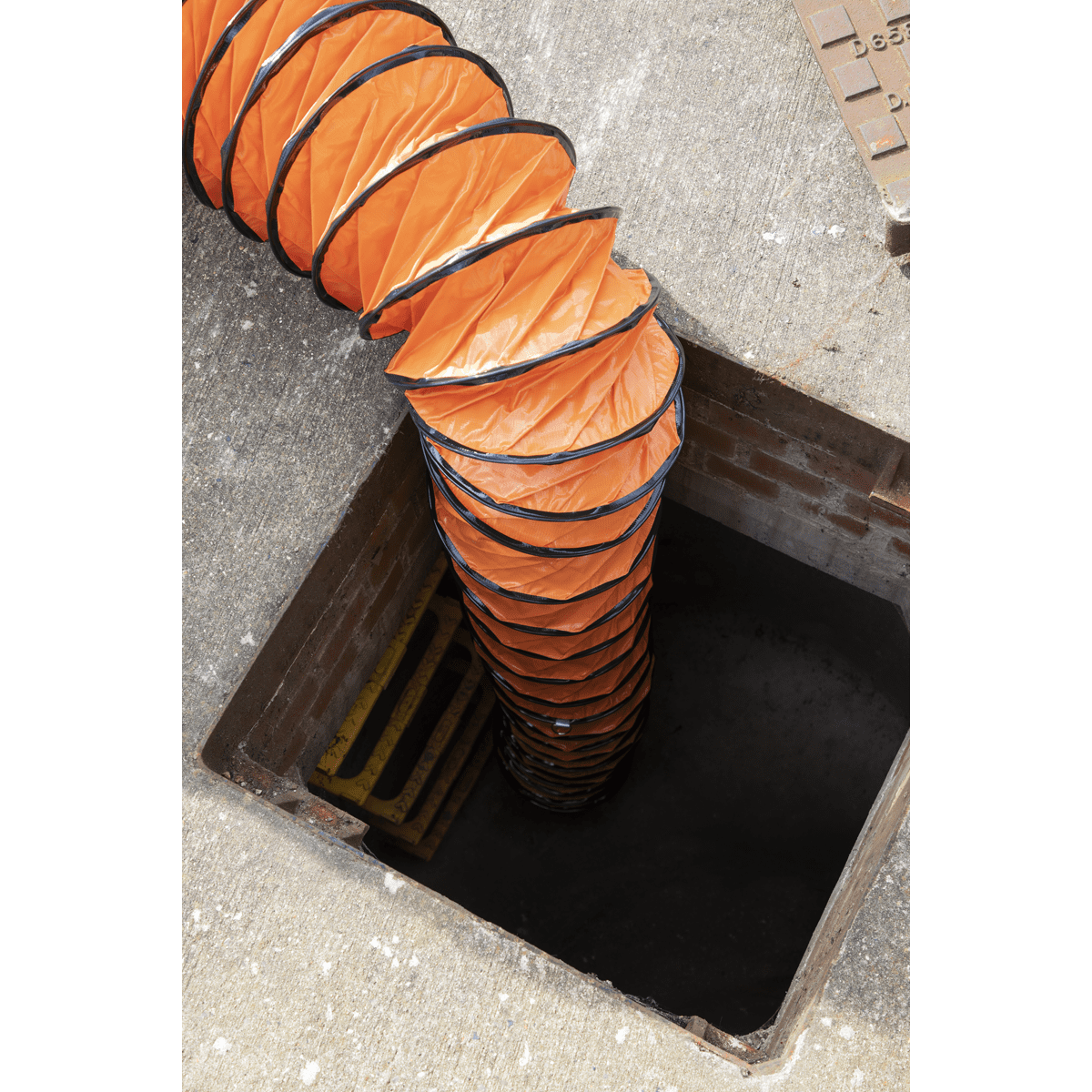 Portable Ventilator with 5m Ducting 250mm - Image 5
