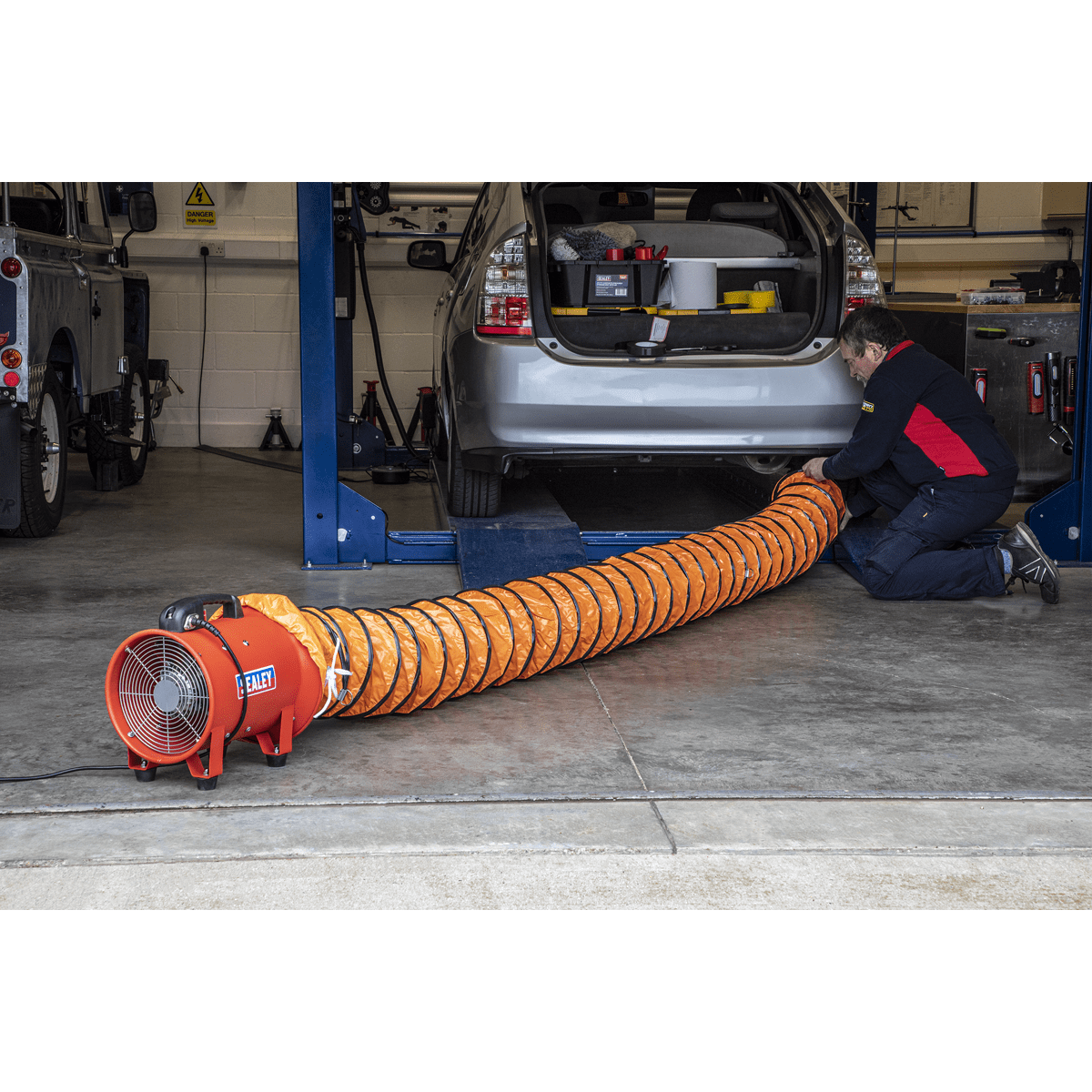 Portable Ventilator with 5m Ducting 250mm - Image 7