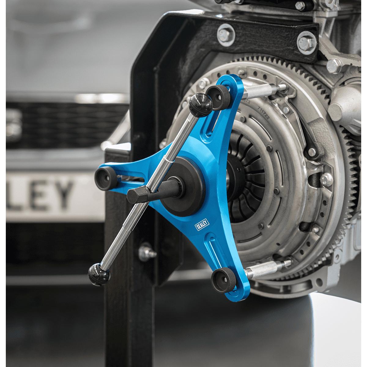 Self-Adjusting Clutch Tool - Image 2