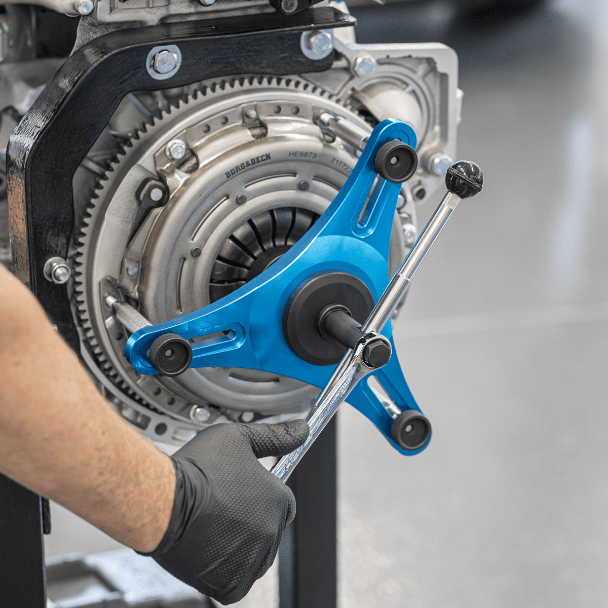 Self-Adjusting Clutch Tool - Image 3
