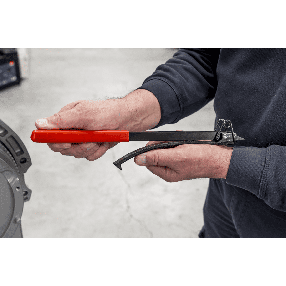 Flywheel Turning Wrench - Image 4