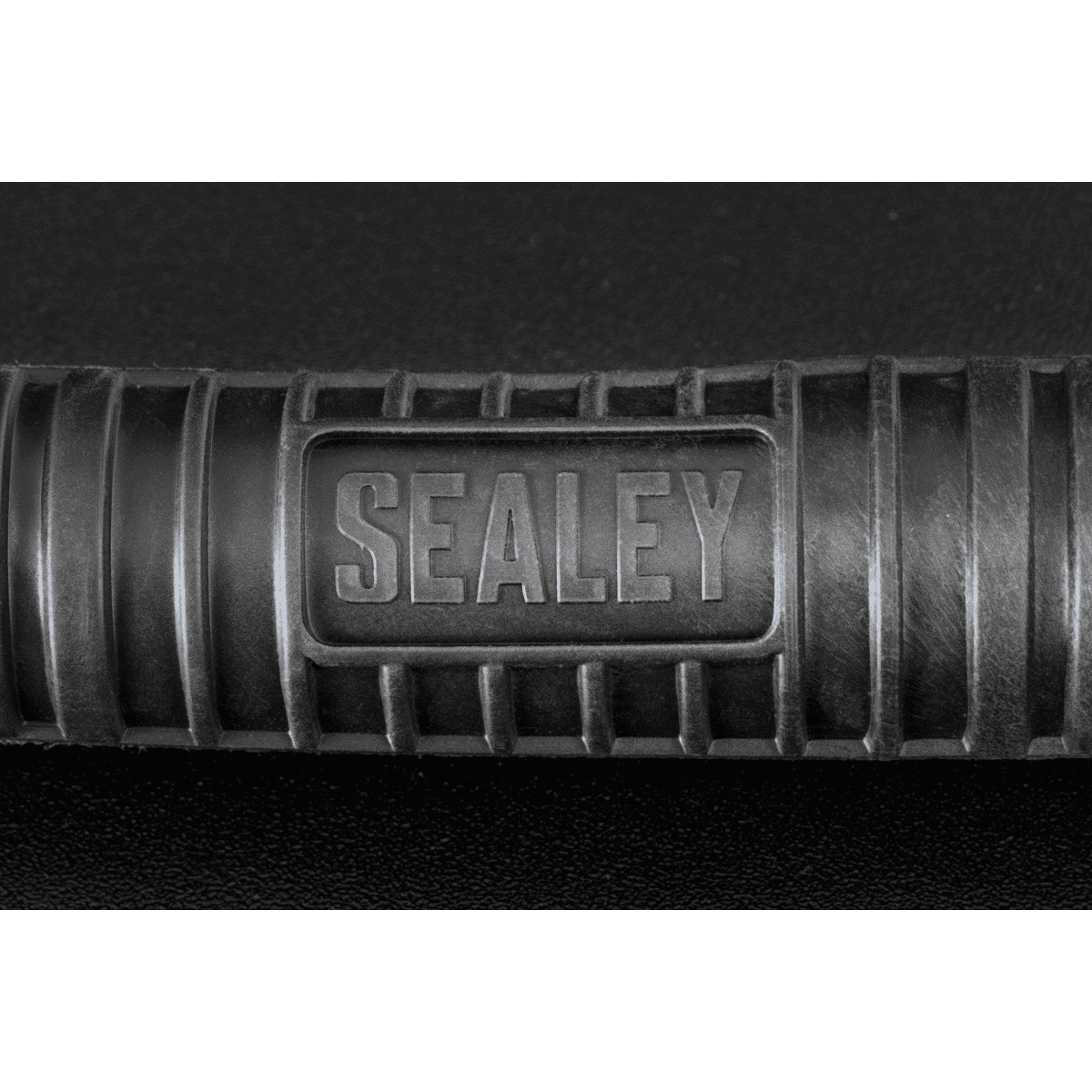 High-Visibility Air Hose with 1/4"BSP Unions 15m x 10mm - Image 6
