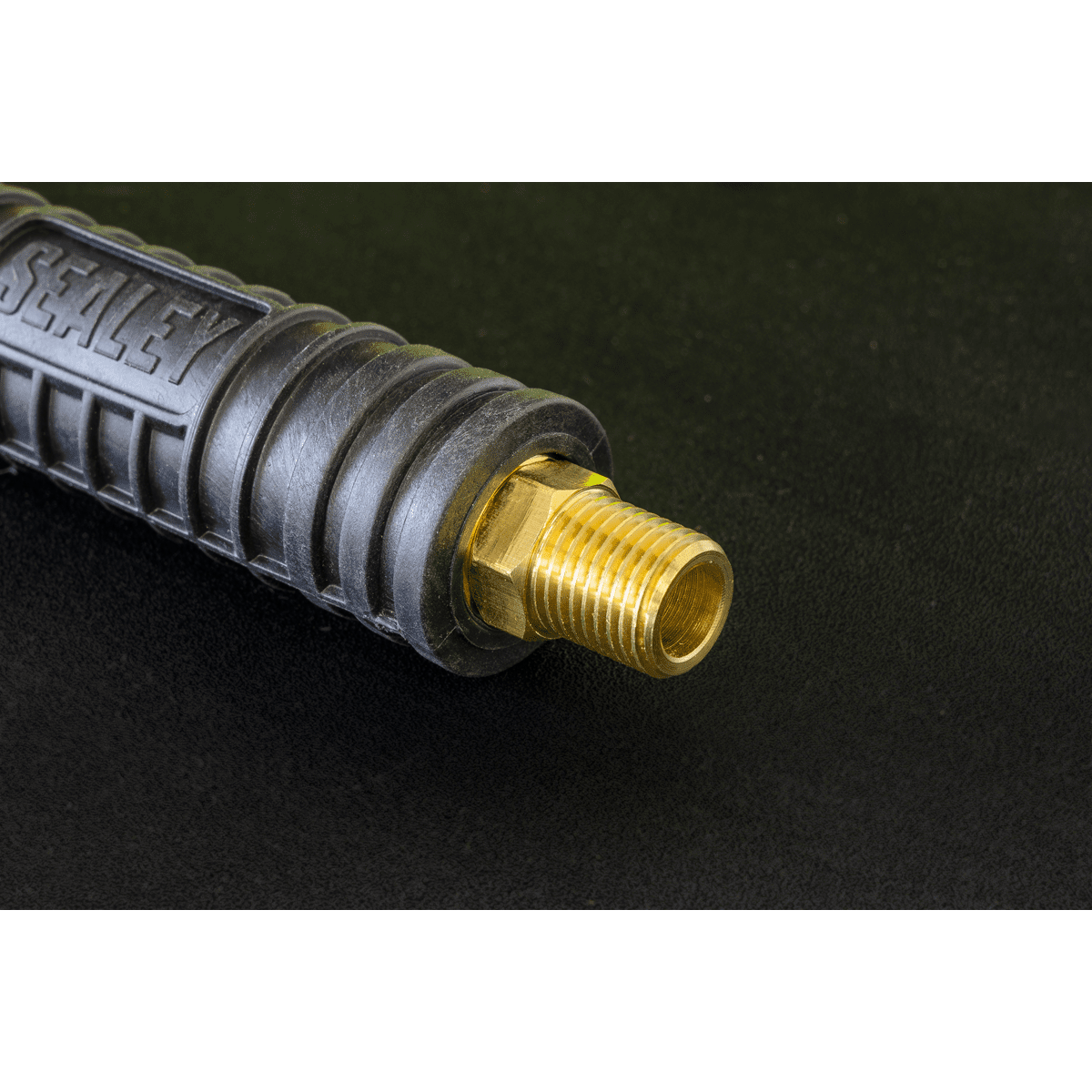 High-Visibility Air Hose with 1/4"BSP Unions 15m x 10mm - Image 8