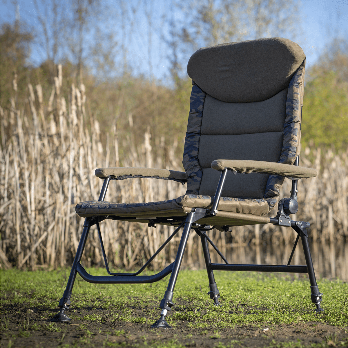 Dellonda Portable Reclining Chair with Armrests - Image 7