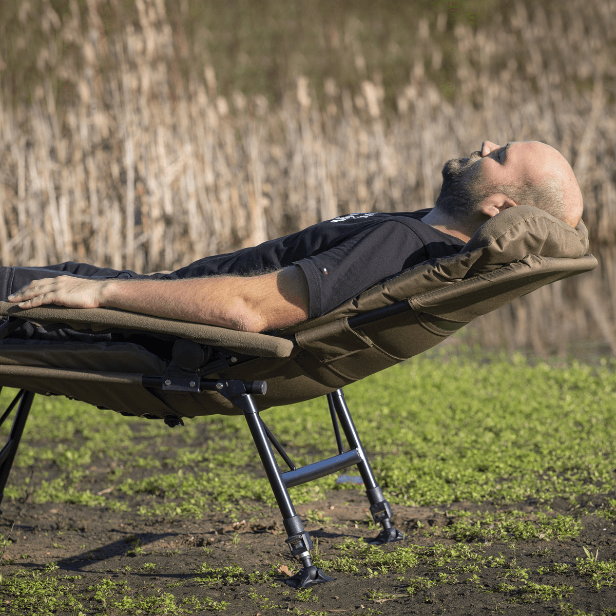 Dellonda Portable Reclining Chair with Armrests - Image 8