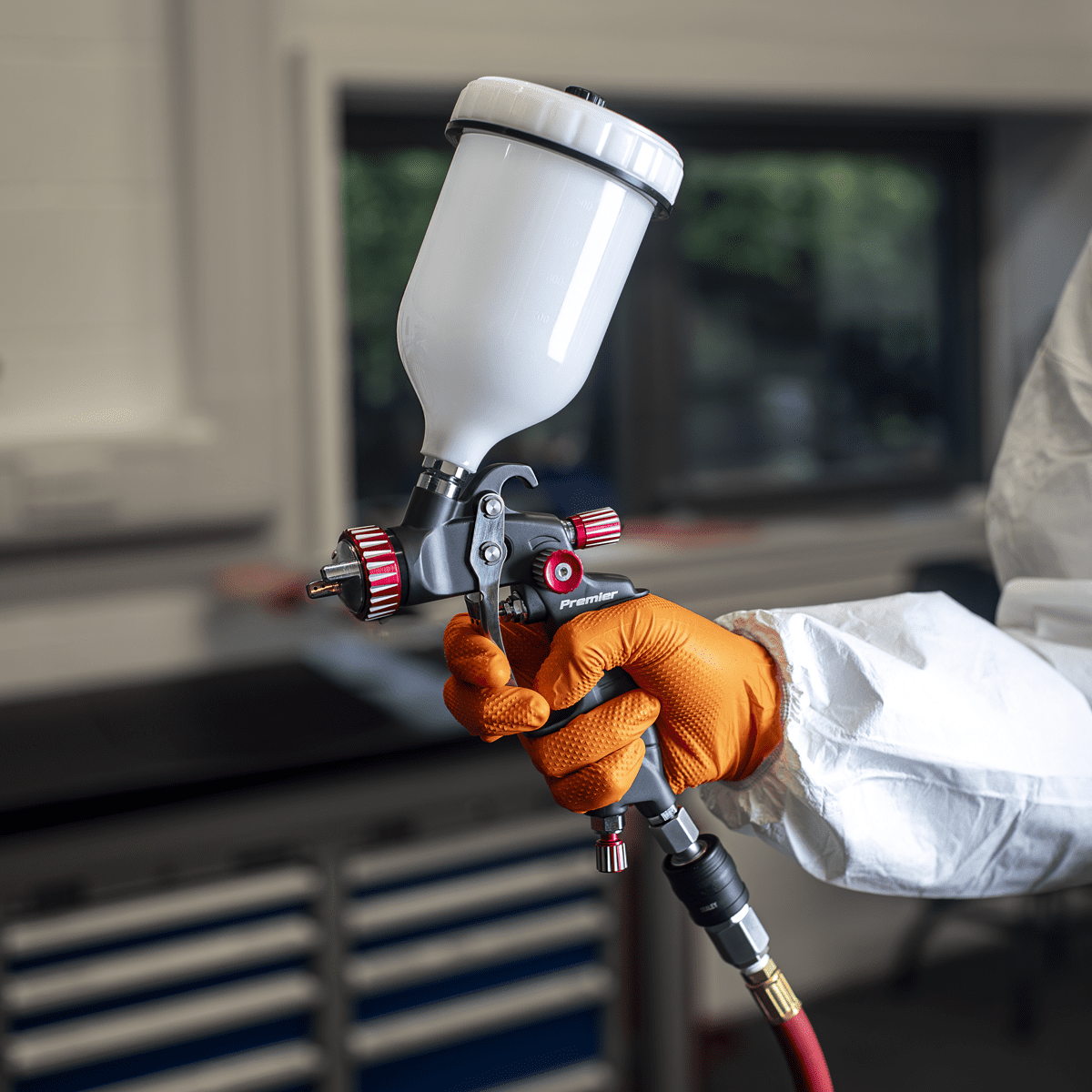 Premier Professional HVLP Gravity Feed Spray Gun 1.3mm Set-Up - Image 11