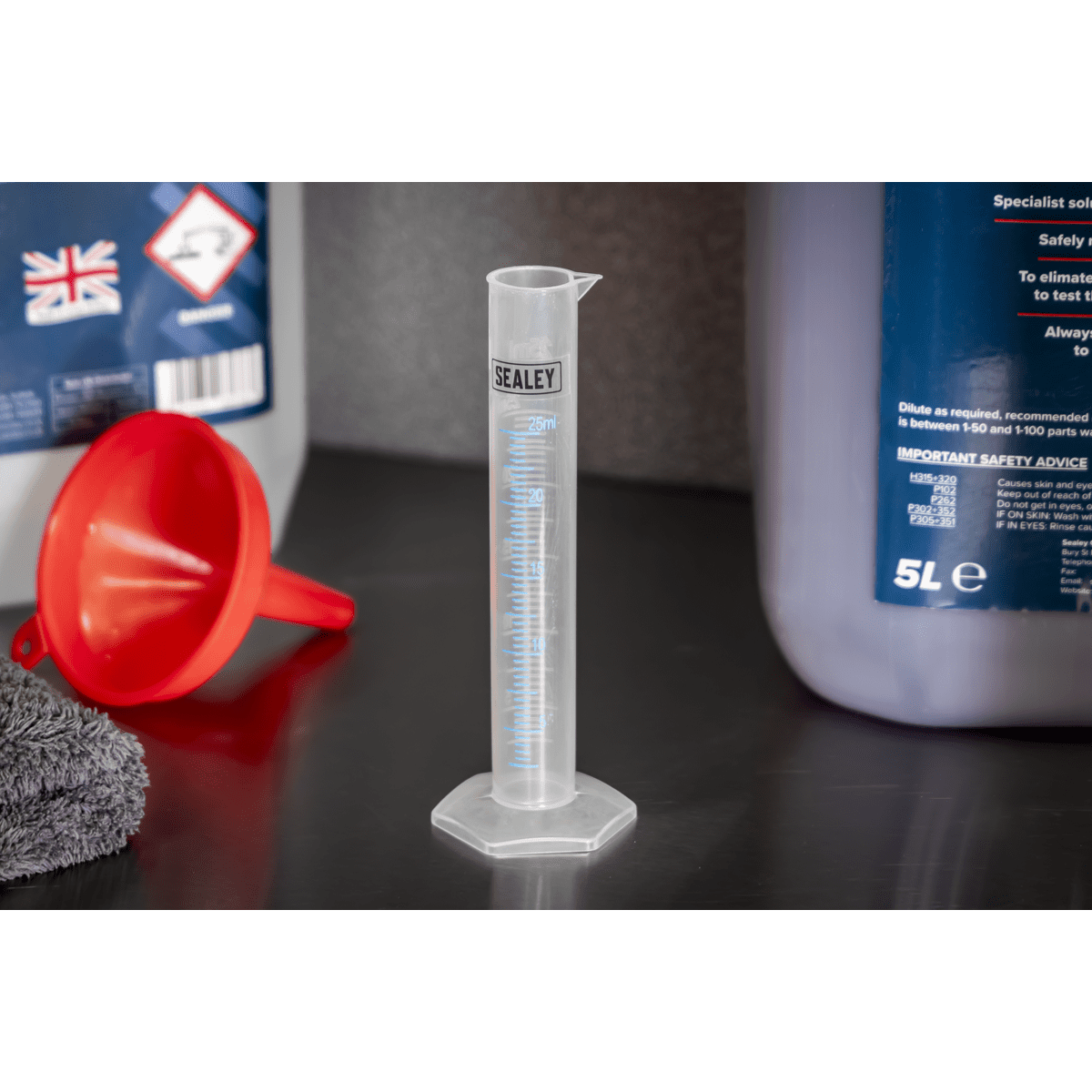 Graduated Measuring Cylinder Set 5pc - Image 3