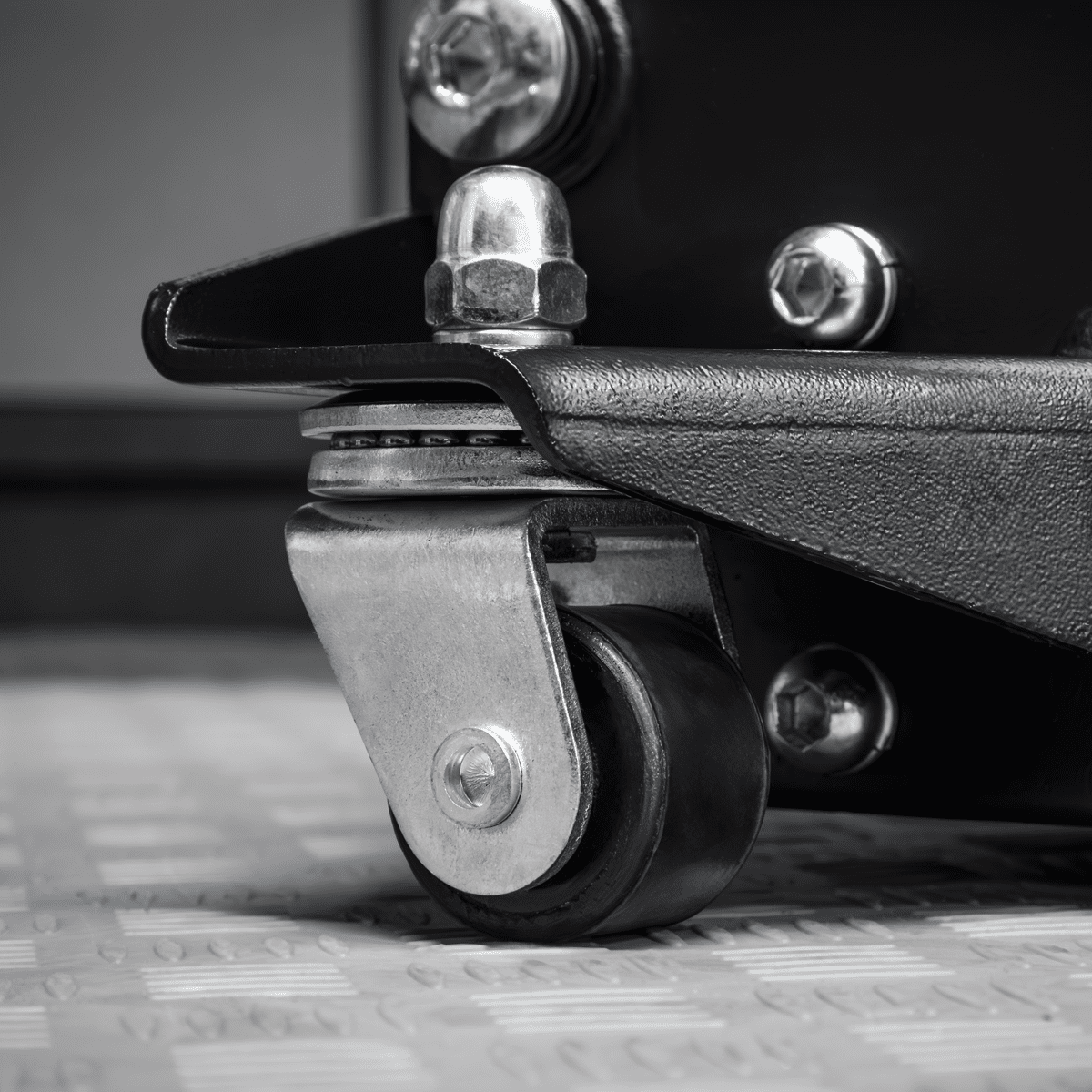 Premier Low Profile Trolley Jack with Rocket Lift 3 Tonne - Black - Image 2
