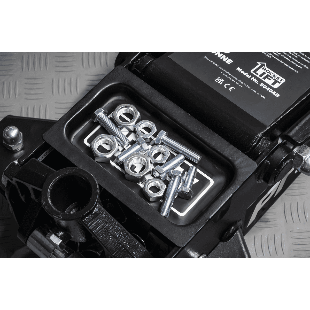 Premier Low Profile Trolley Jack with Rocket Lift 3 Tonne - Black - Image 4