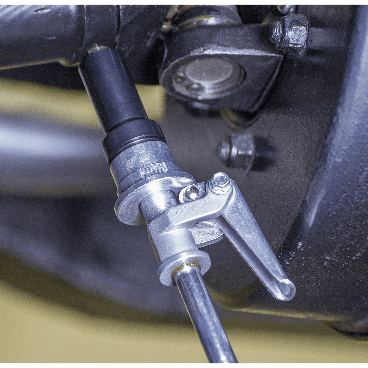 Quick Connect Grease Gun Coupler - Image 2