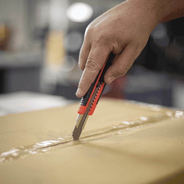 Retractable Snap-Off Knife
