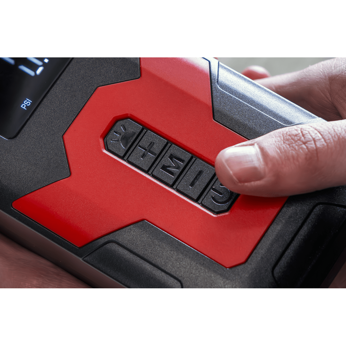 Rechargeable Tyre Inflator & Power Bank with Worklight 12V - Image 9