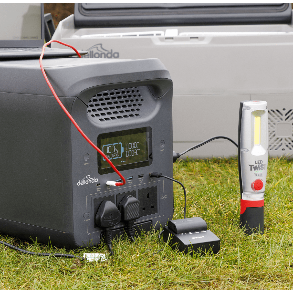 Dellonda Portable Power Station 3000W - Image 3