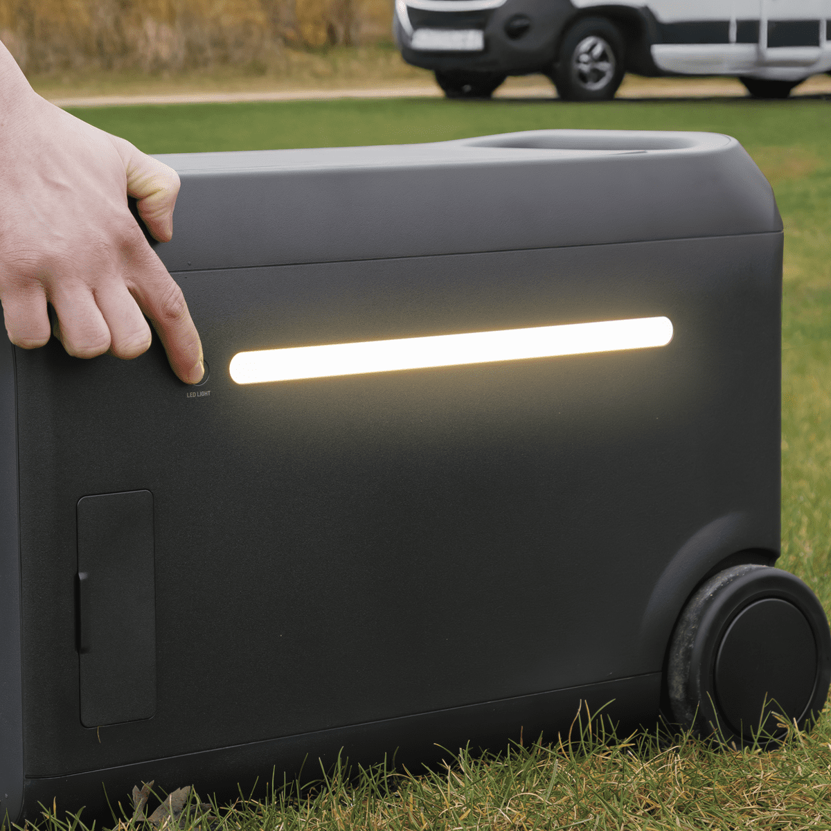 Dellonda Portable Power Station 3000W - Image 4