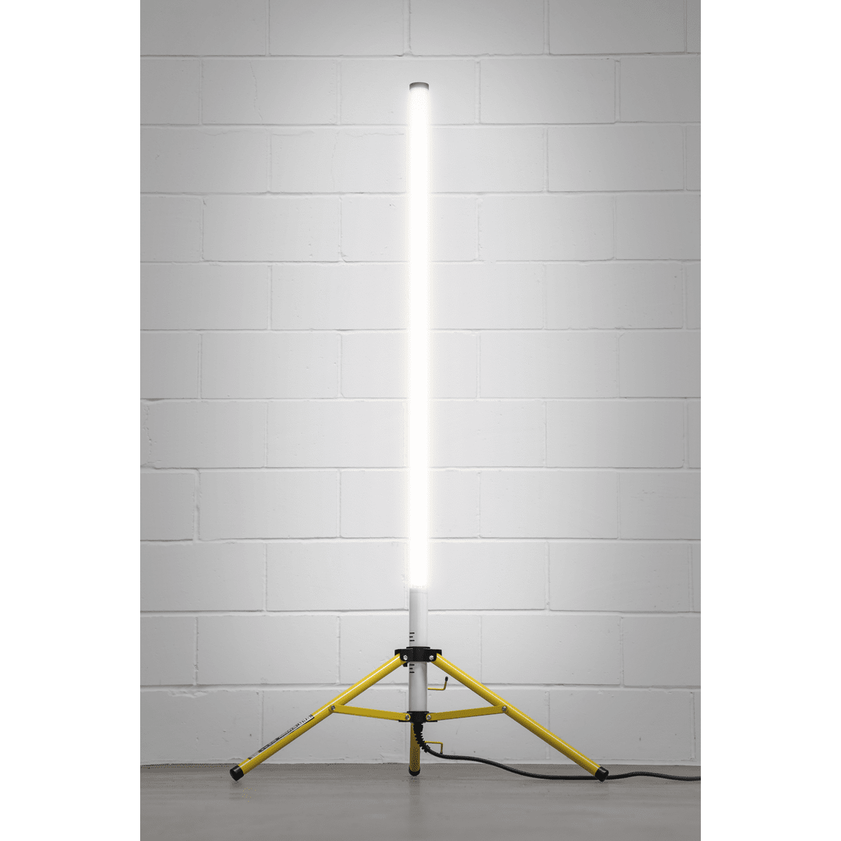 Slim Standing 360° Floodlight 60W SMD LED 110V - Image 9