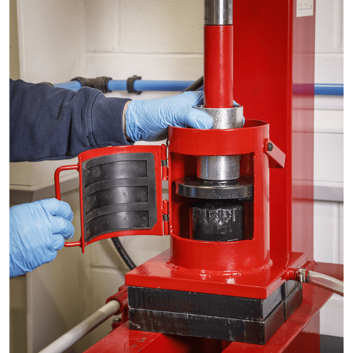 Oil Filter Crushing Unit - Image 2