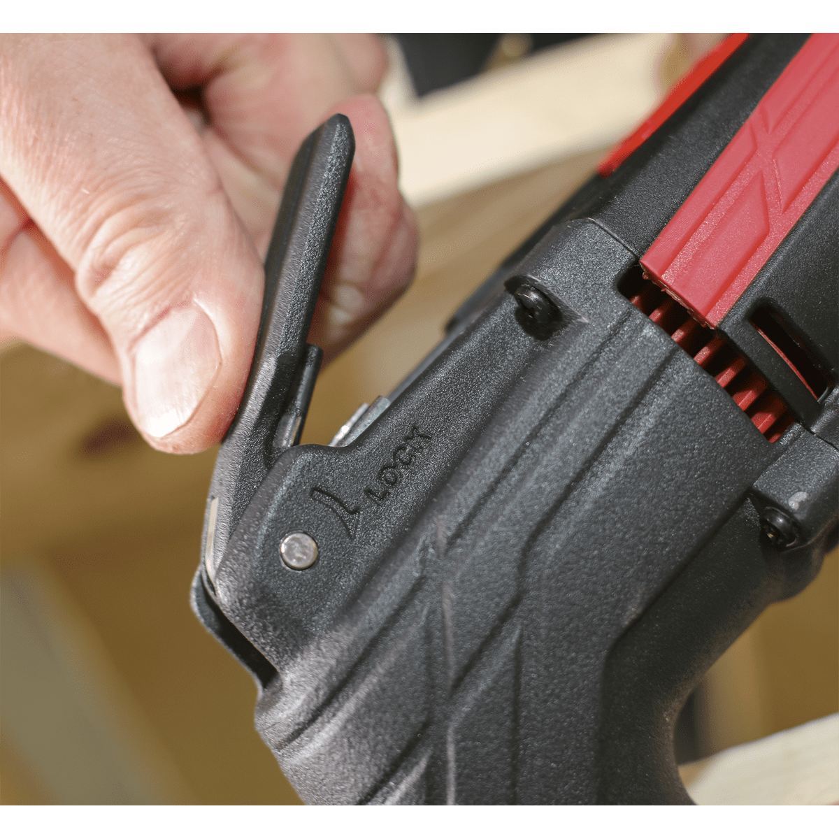 Variable Speed Quick Change Oscillating Multi-Tool 300W/230V - Image 12