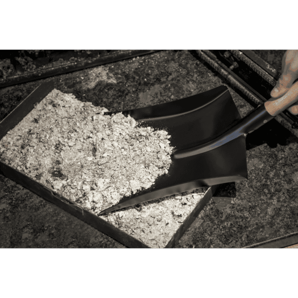 Coal shovel 8" with 228mm Wooden Handle