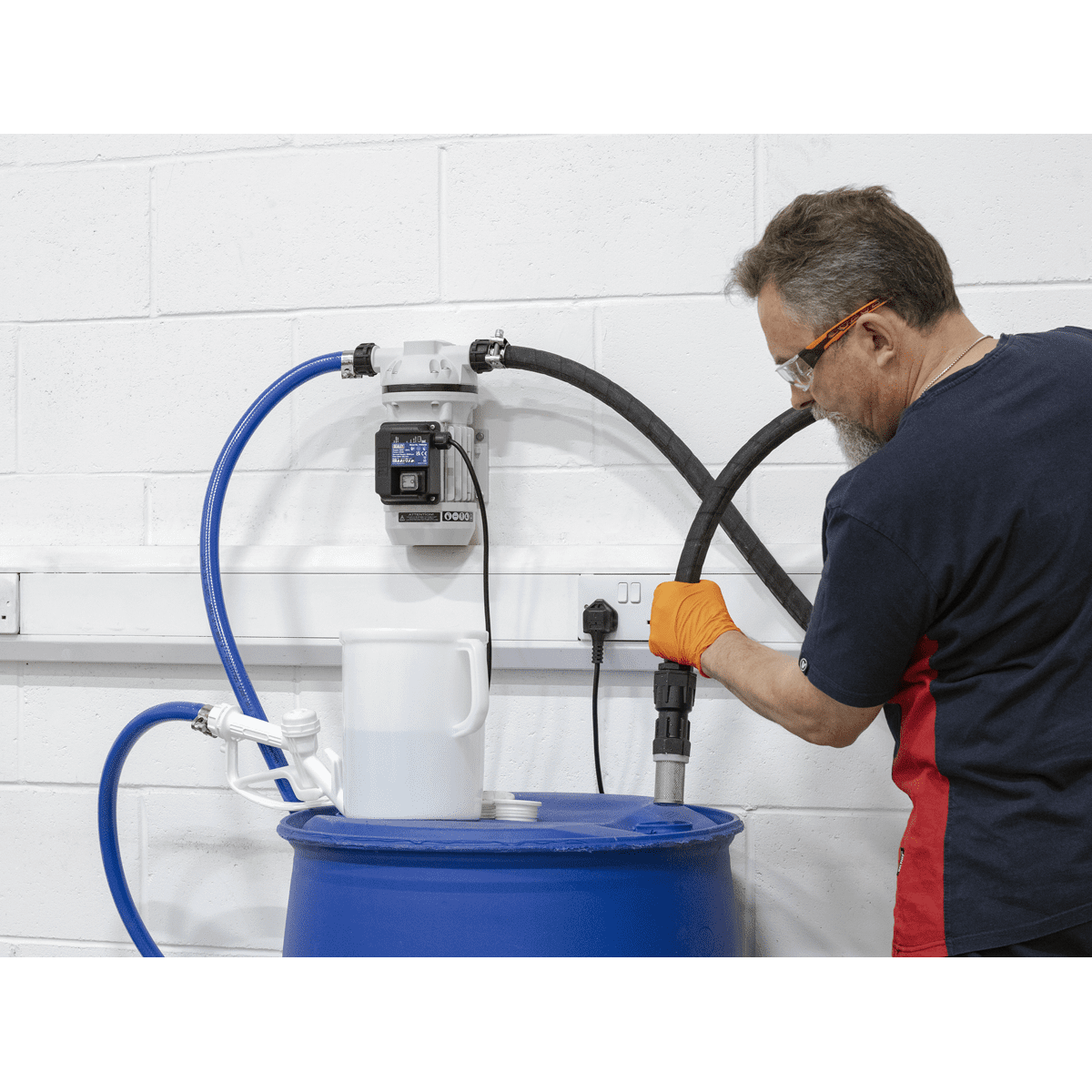 Portable AdBlue® Transfer Pump 230V - Image 3