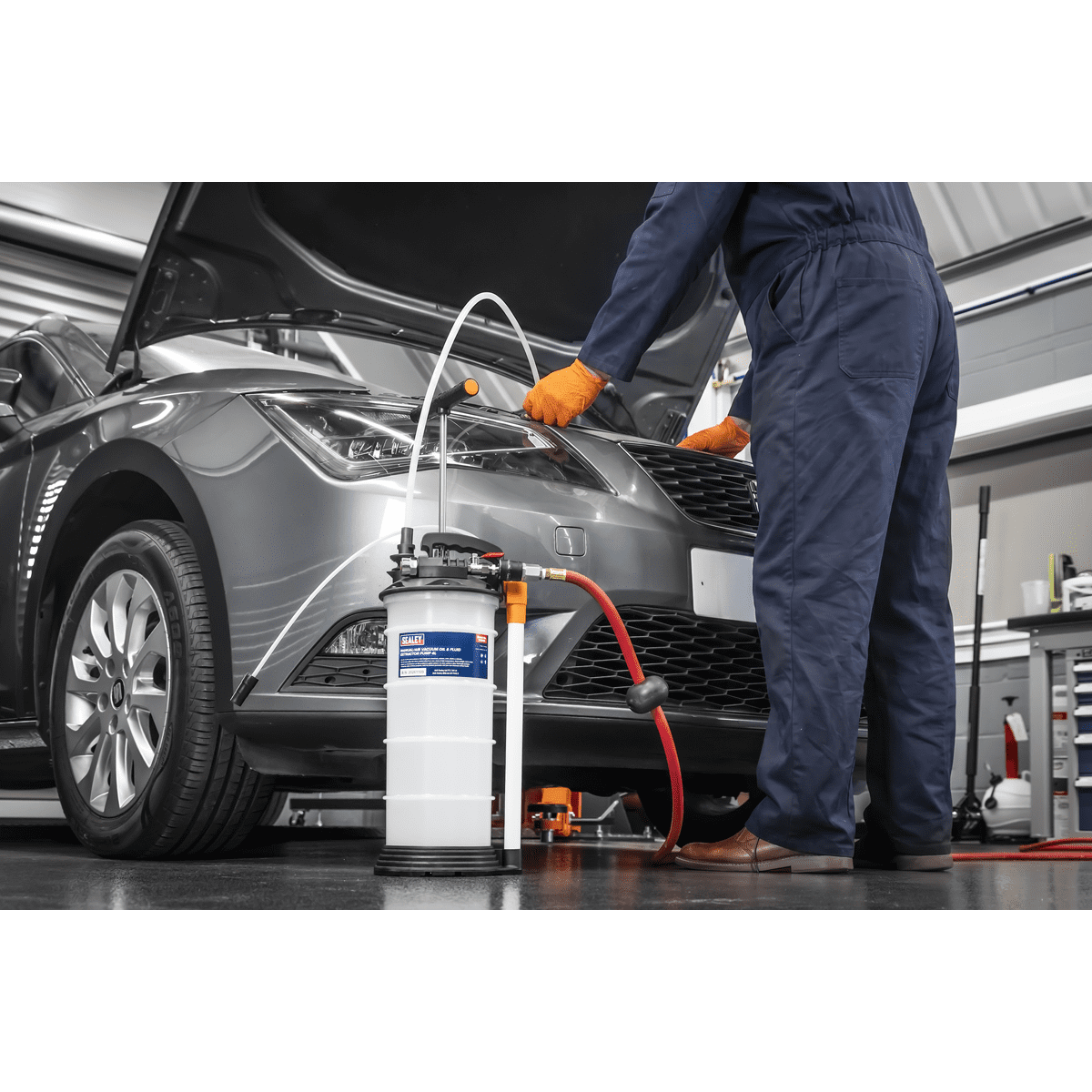 4L Manual/Air Vacuum Oil & Fluid Extractor Pump - Image 3