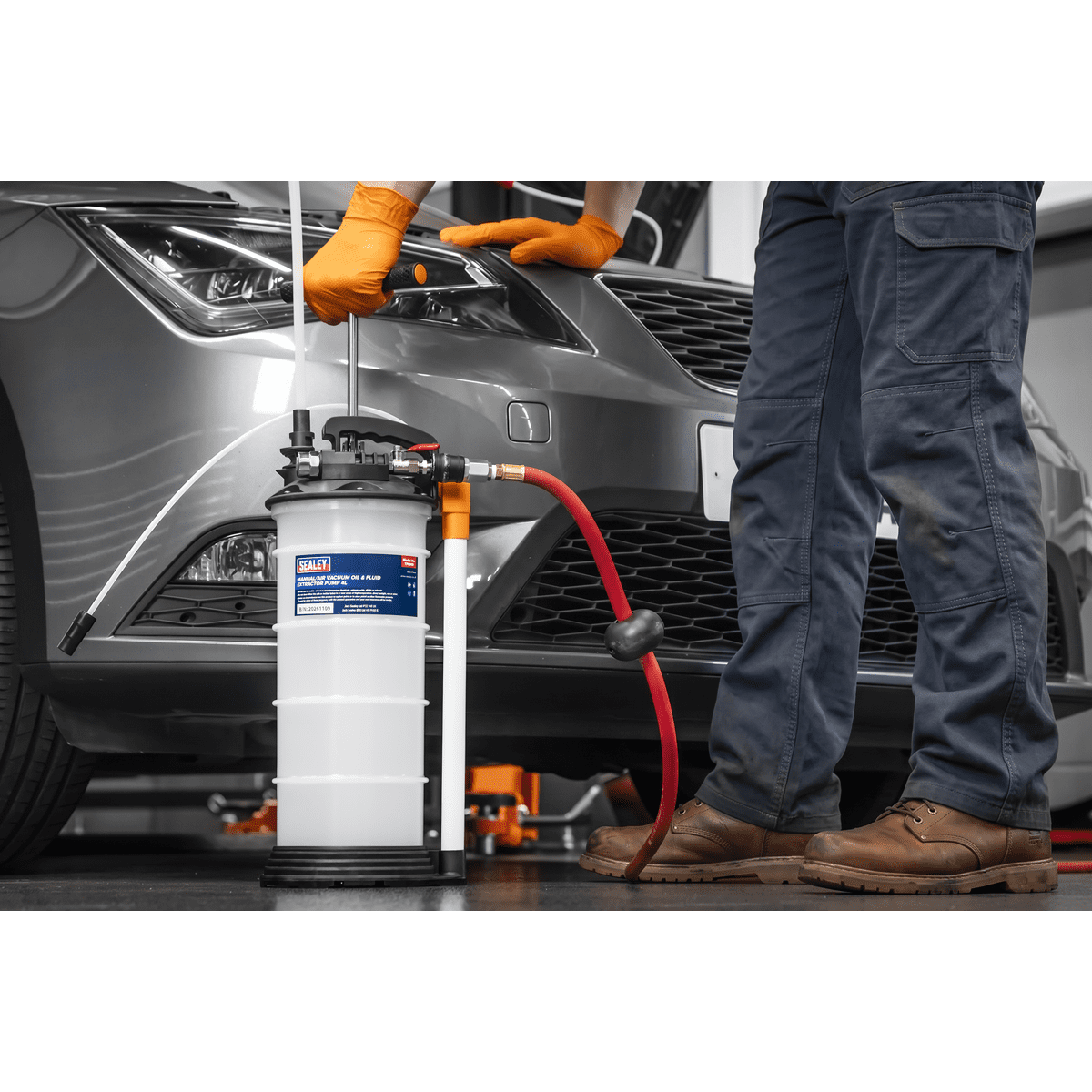 4L Manual/Air Vacuum Oil & Fluid Extractor Pump - Image 4
