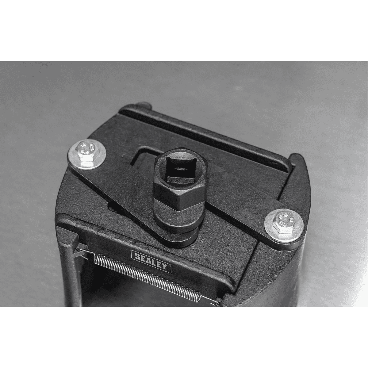 Adjustable Oil Filter Wrench 1/2"Sq Drive 100-140mm Capacity - Image 5