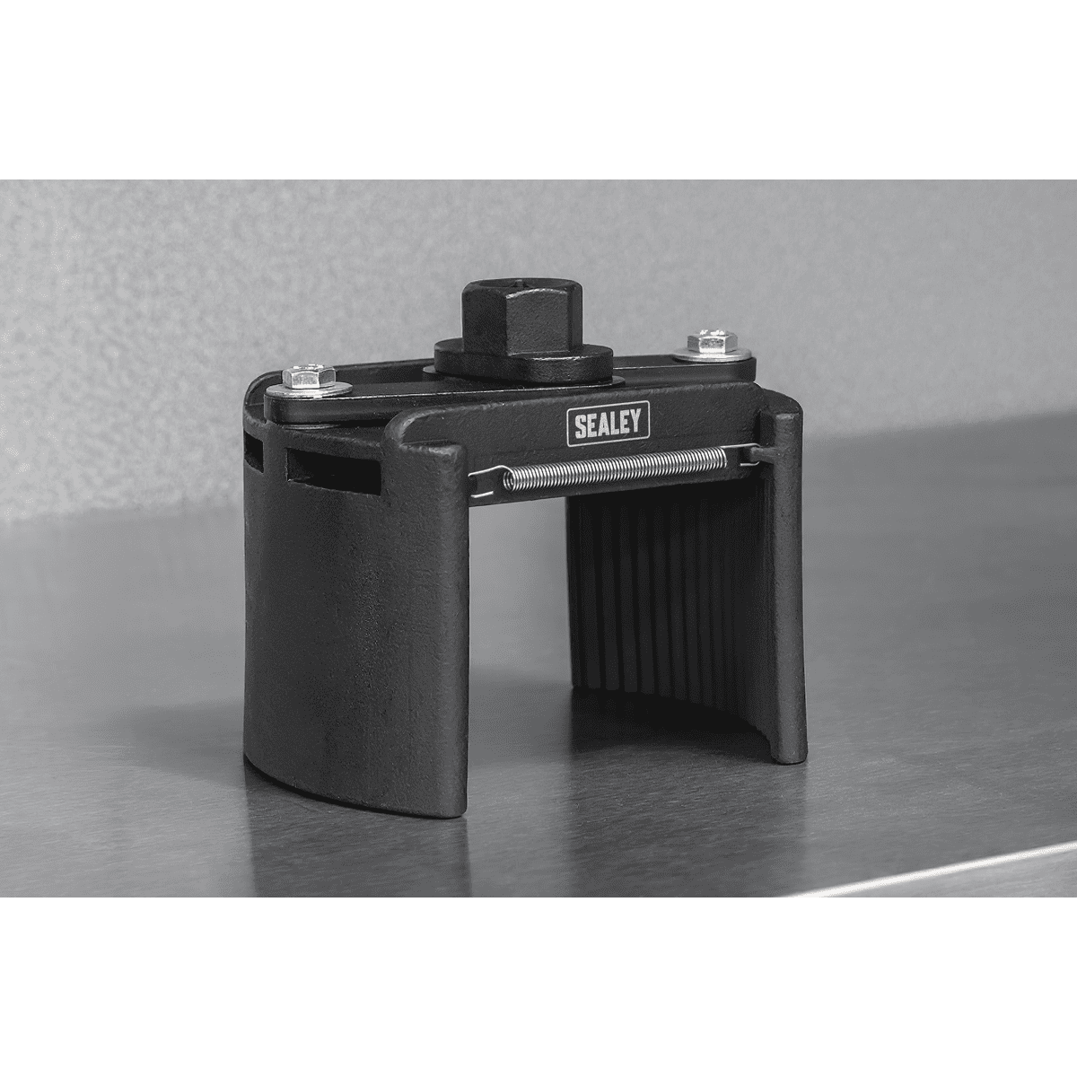 Adjustable Oil Filter Wrench 1/2"Sq Drive 100-140mm Capacity - Image 2